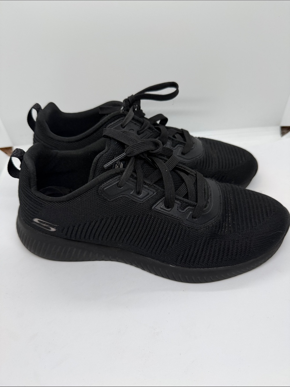 Skechers Women’s  Black Slip-On Lace Sneakers size 8